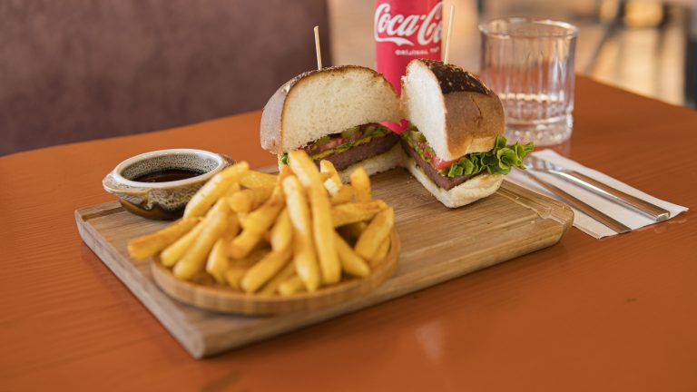 Cheeseburger - Teras Cafe Üsküdar