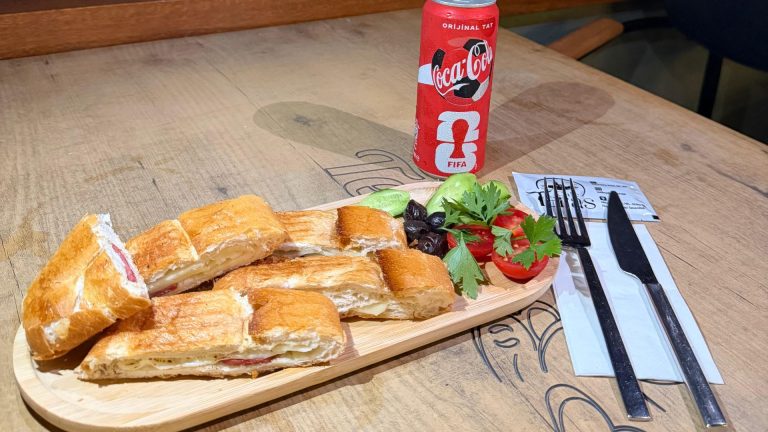 Yarım Ekmek Tost - Teras Cafe Üsküdar